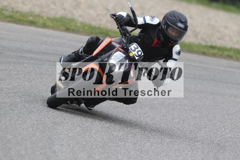 /Archiv-2025/10 23.04.2025 Cornu Master School ADR/rot-rouge/39